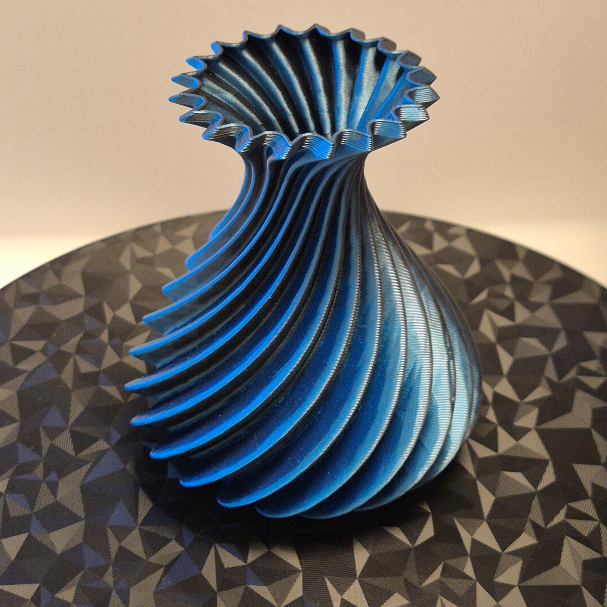 Spiraal Vaasje - 3D Geprint - Kleurovergang Phantom Blue/Zwart - 8cm